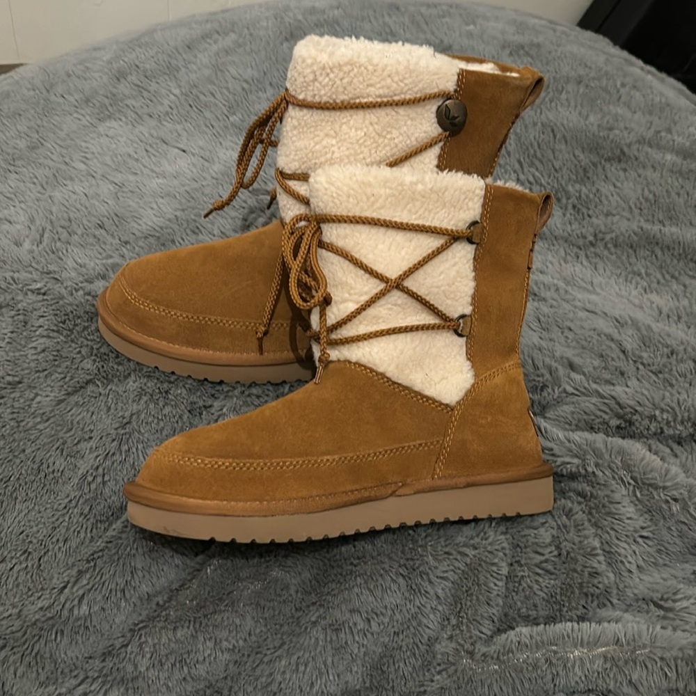 Kookaburra by UGG